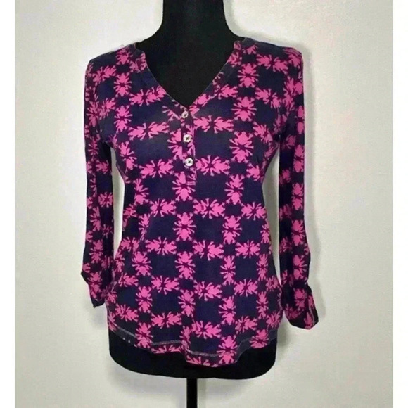 Lilly Pulitzer Janelle‎ Top in Bright Navy Get Hoppy print, Size XSmall - Picture 1 of 5